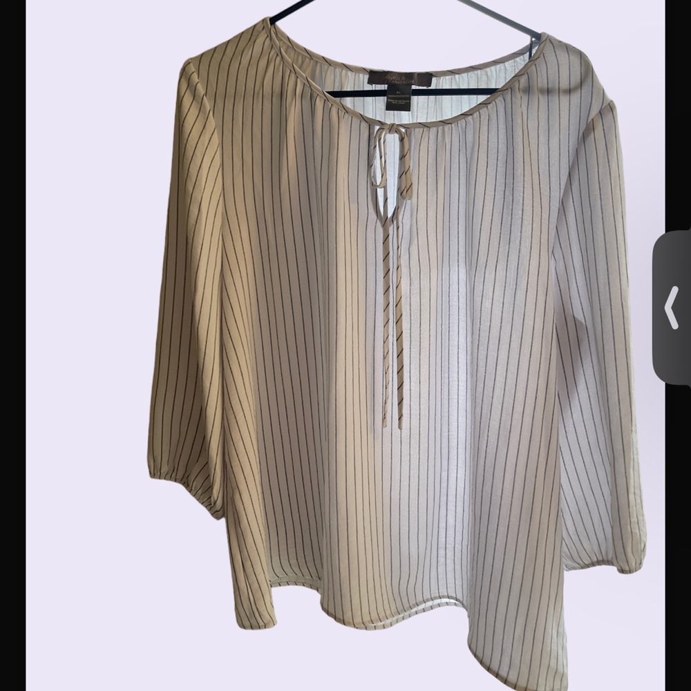 Never worn OLIVIA & MARTIN Summer top